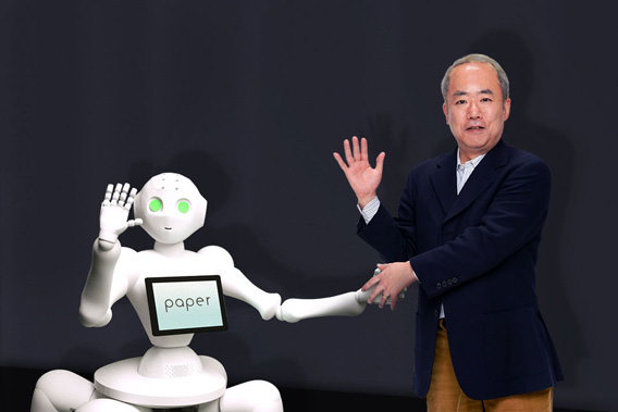 講談社は1日、ヒト型多脚ロボット「Paper」の発表に関する記者会見を開催した。
